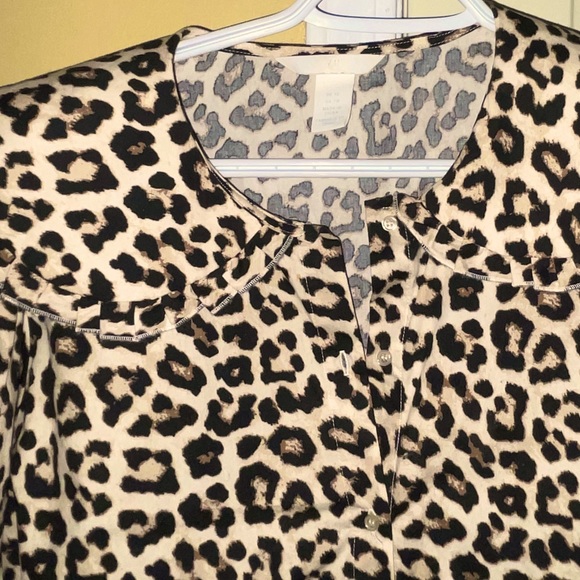H &M Leopard Print Blouse - Picture 5 of 5